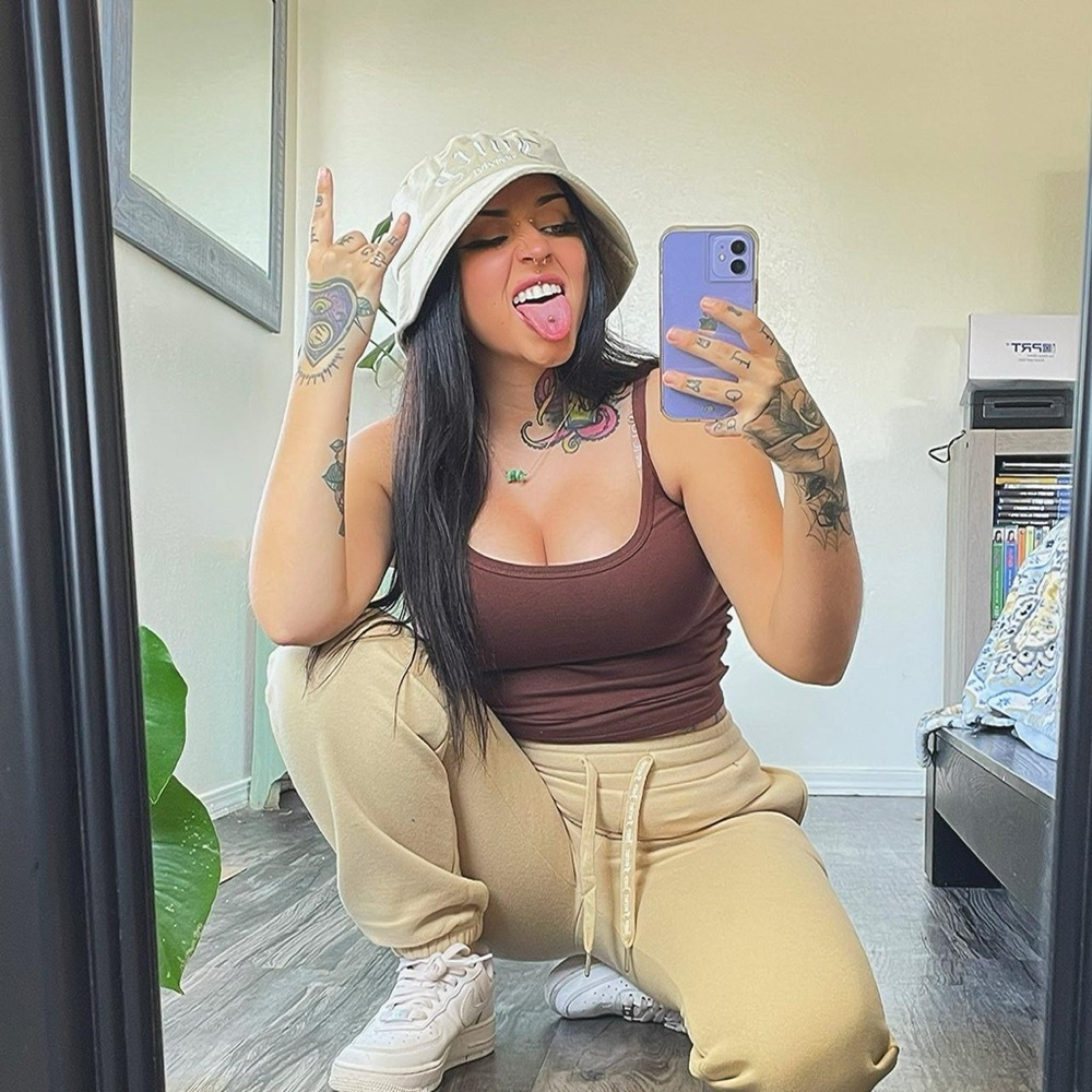 Suede Juicy Couture bucket hat